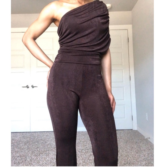 One Shoulder Drape Jumpsuit - Picture 10 of 13